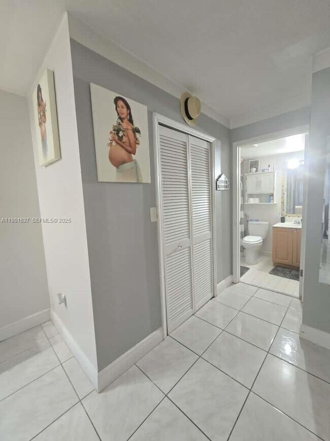 Building Photo - 15620 SW 80th St