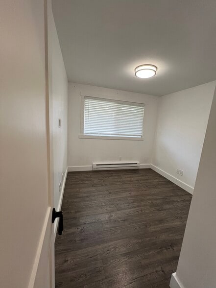 Bedroom 1 (Bare) - 5326 Green Hills Ave NE