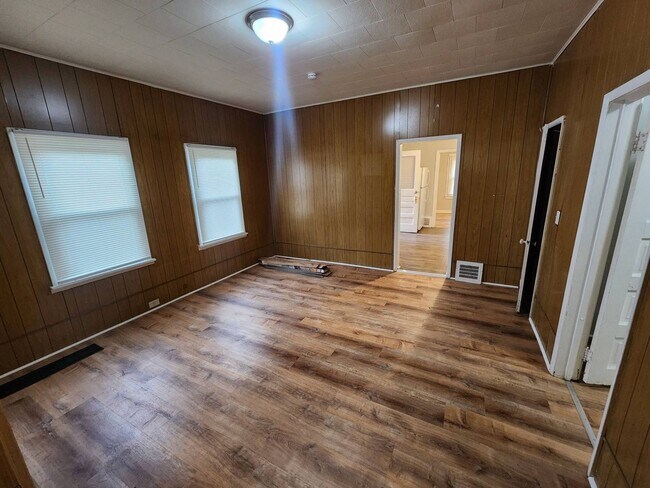 Building Photo - 4091 E 81st St