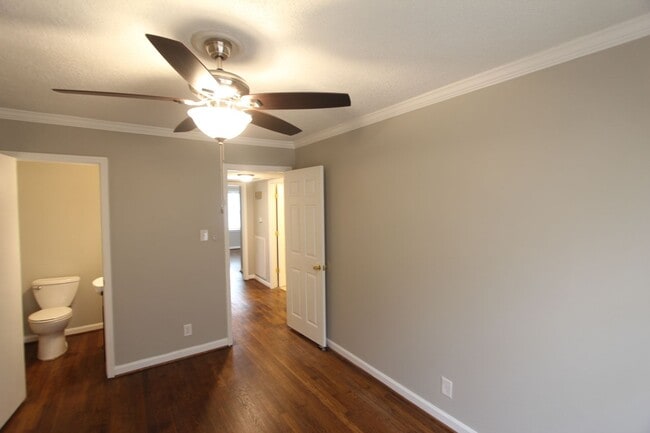 Building Photo - 3 Bedroom, 1.5 Bath! New on the Market and Newly Renovated! Better Hurry!!