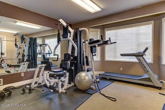 Building Photo - 55 Renaissance Ln