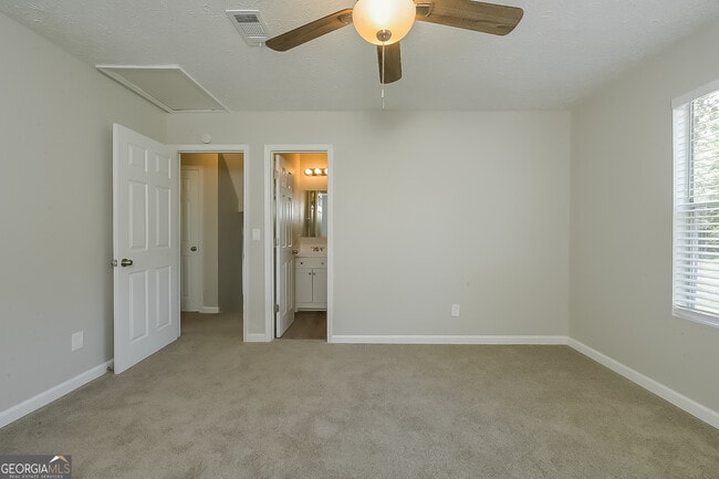 Building Photo - 5567 Downs Way