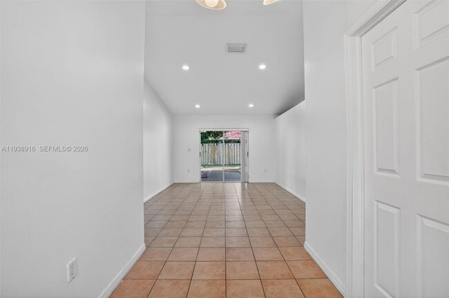 Building Photo - 14300 SW 152nd Pl