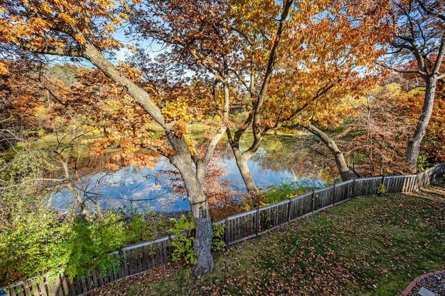 Building Photo - Stunning Remodeled 4BR Home w/ Pond View &...