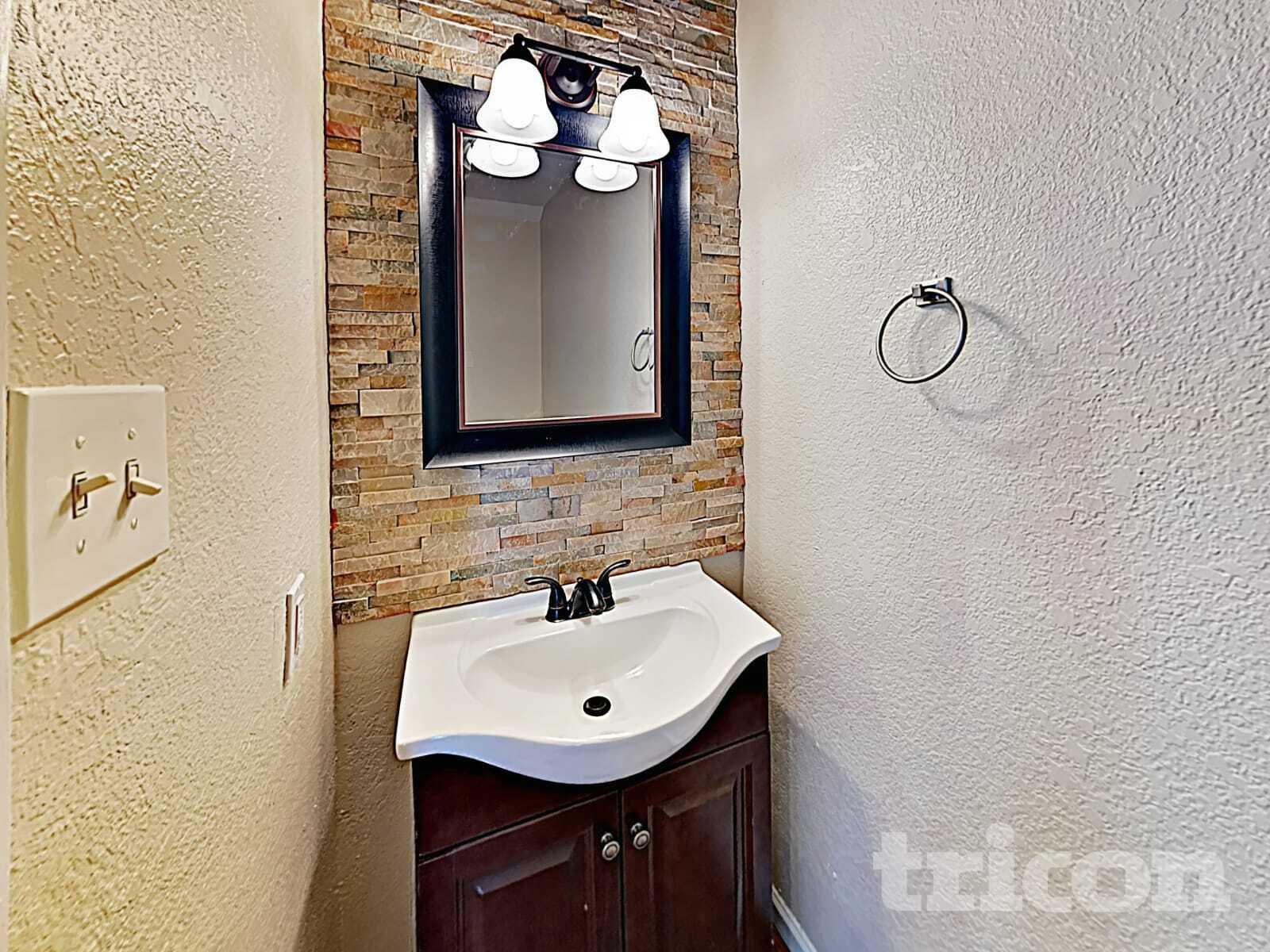 Building Photo - 4611 Stallion Cove