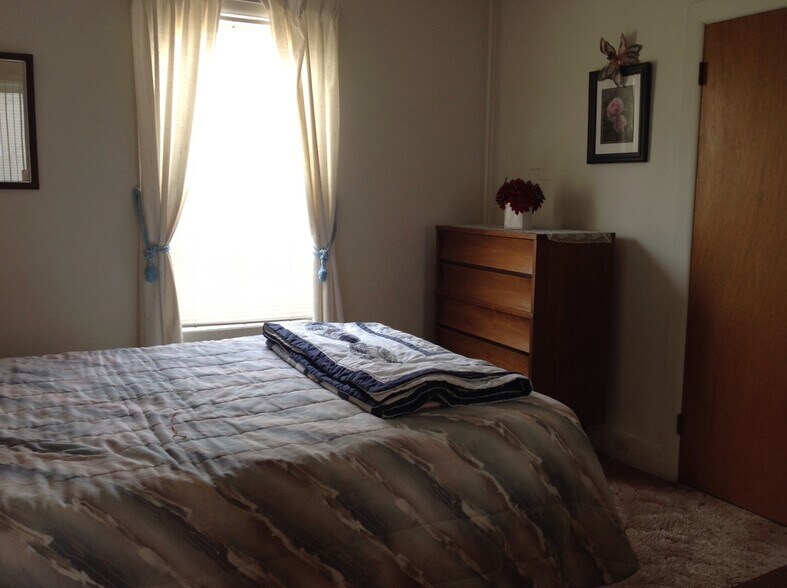 Building Photo - 152 Union St