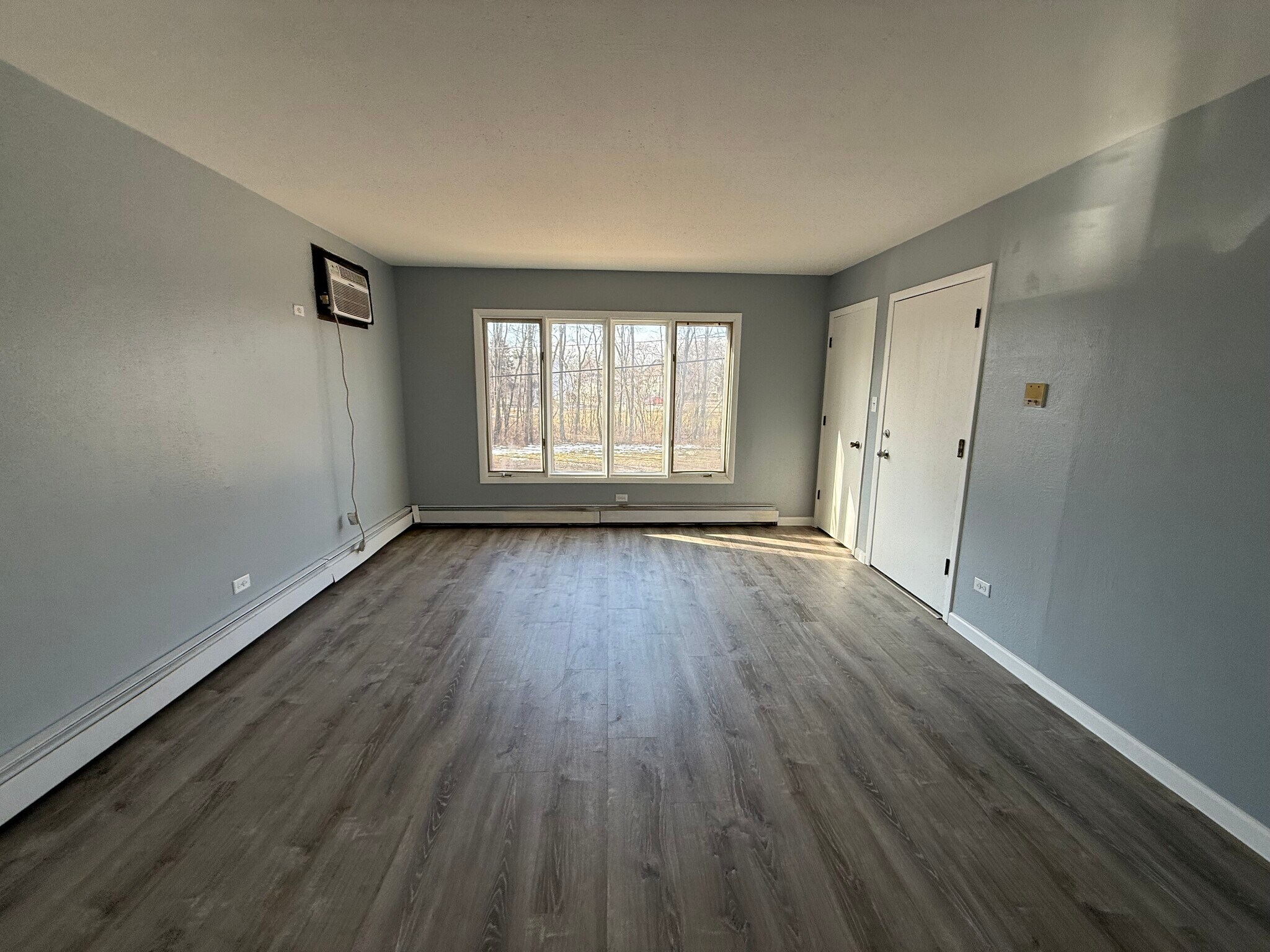 Living Room - 18329 West St