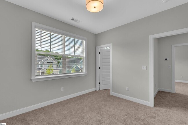 Building Photo - 505 Lumpkin St