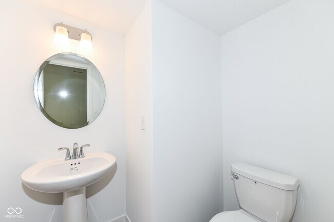 Building Photo - 9326 Somerford Dr