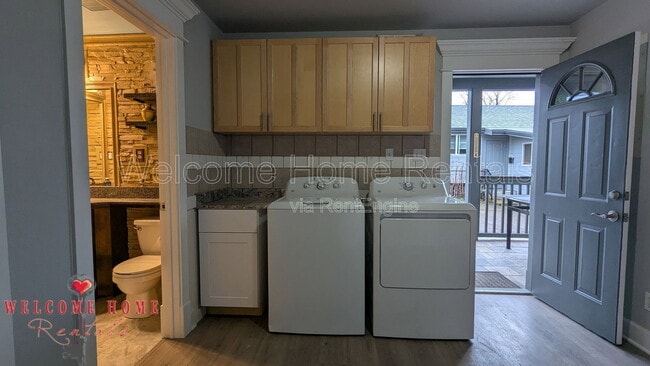 Building Photo - 4520 S Thompson Ave