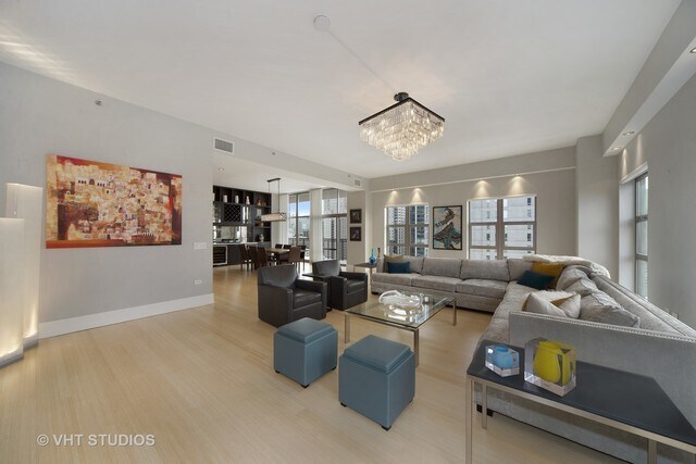 Building Photo - 1035 N Dearborn St