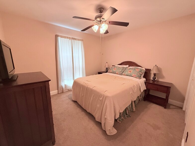 Building Photo - 1451 Aris Ave