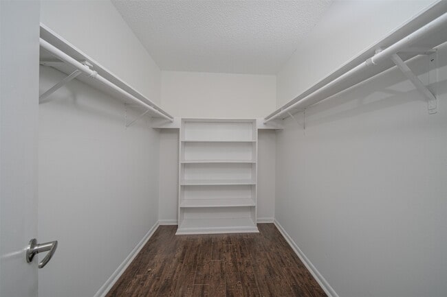 Building Photo - 9404 Denbury Way