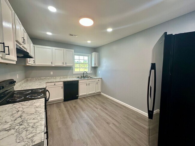 Building Photo - 960 Mayfield Dr