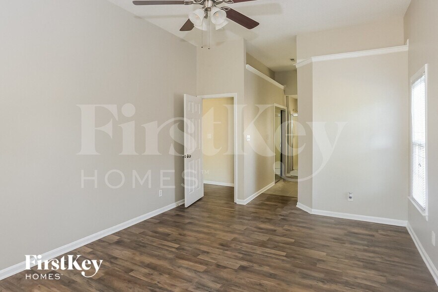 Building Photo - 3883 Meadow Ridge Dr NW