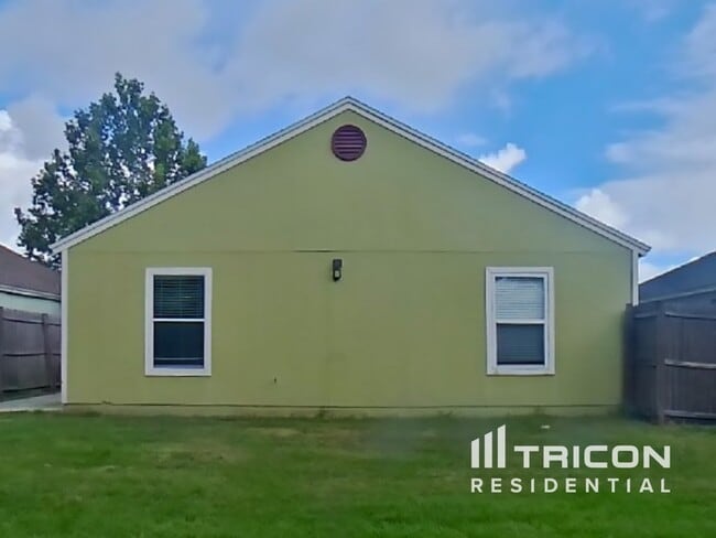 Building Photo - 3099 Wavering Ln