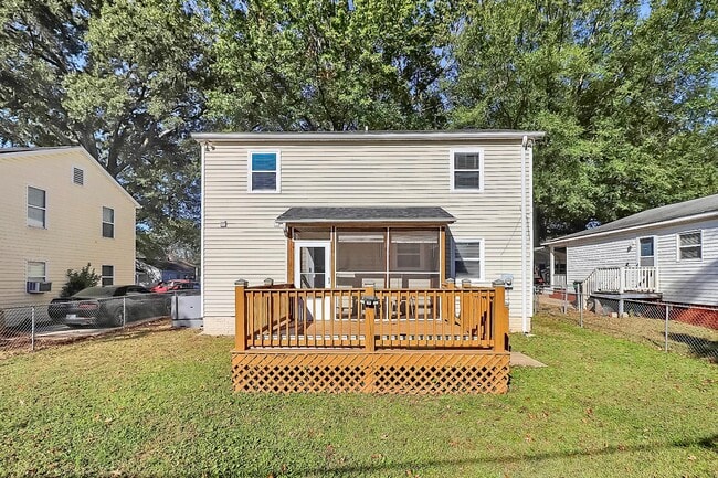 Building Photo - 2016 Brewton Dr