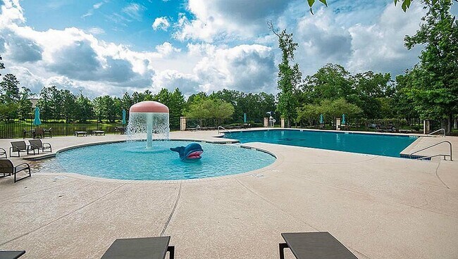 Building Photo - 135 Deerfield Meadow Dr