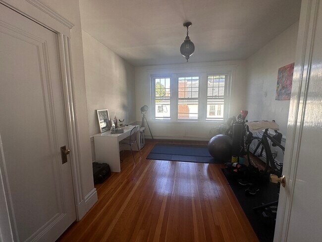 Building Photo - 224 Jamaicaway-