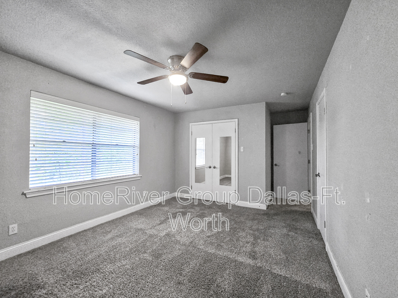 Building Photo - 9033 Flicker Ln