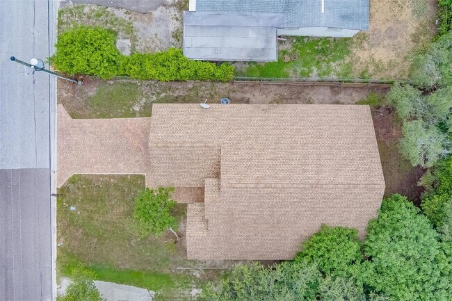 Building Photo - 1950 Lillian Ave