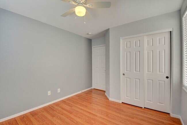 Building Photo - BEAUTIFUL 2 STORY SINGLE FAMILY HOME WITH 3 BEDROOMS AND 2.5 BATHS LOCATED IN SOUTHWEST