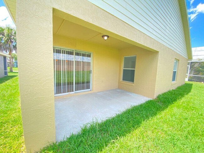 Building Photo - 3310 Crystal Creek Blvd