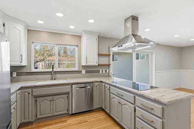 Building Photo - 4859 Borina Dr