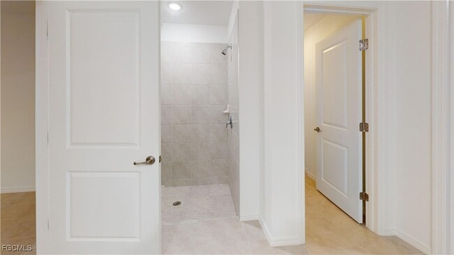 Building Photo - 2846 Northwest 28th Ave