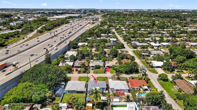 Building Photo - 554 NW 46th St