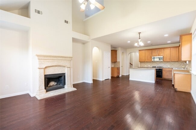 Building Photo - 2725 Tangerine Ln