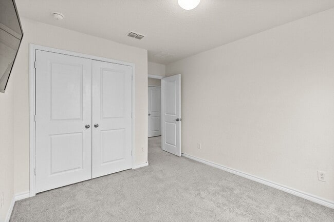 Building Photo - 547 Deer Crest Dr