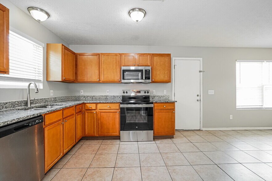 Building Photo - 6280 Marengo St