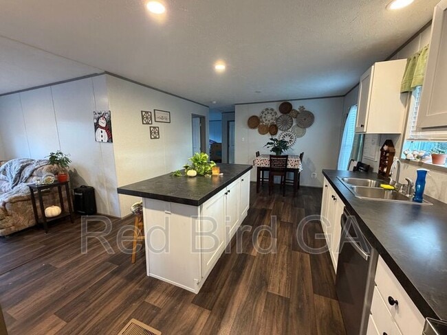 Building Photo - 2944 Jones Chapel Rd