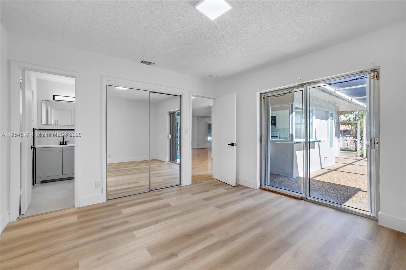 Building Photo - 2020 NW 33rd Ct