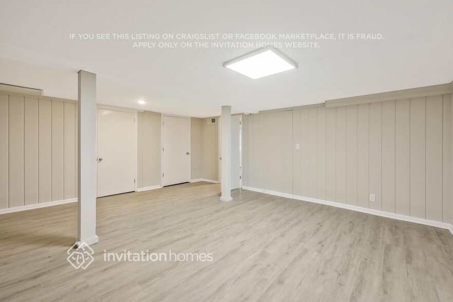 Building Photo - 118 Robinhood Cir