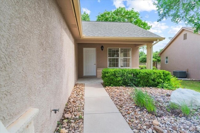 Building Photo - 104 Whitewing Way