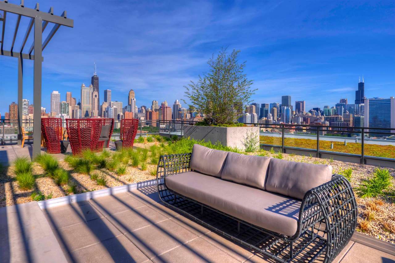 Building Photo - 1200 N Larrabee St