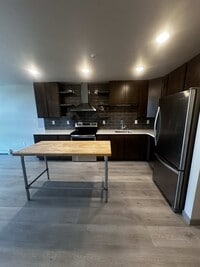 Building Photo - 300 Sheyenne St