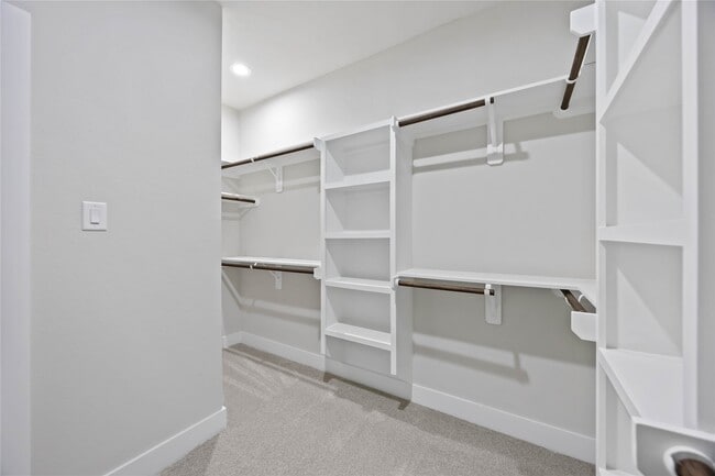 Building Photo - 8310 Mariah St