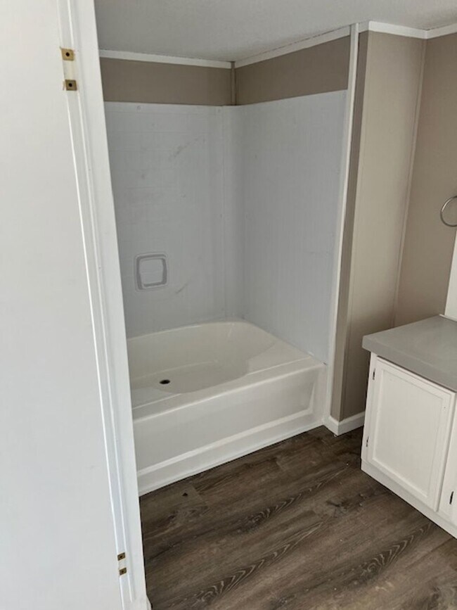 Building Photo - Newly Remodeled Home on a large lot