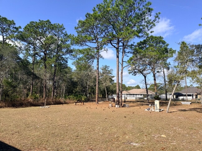 Building Photo - Beautiful 3 Bedroom, 2 Bathroom, 2 Car Garage home for rent in Royal Highlands on .46 acres!