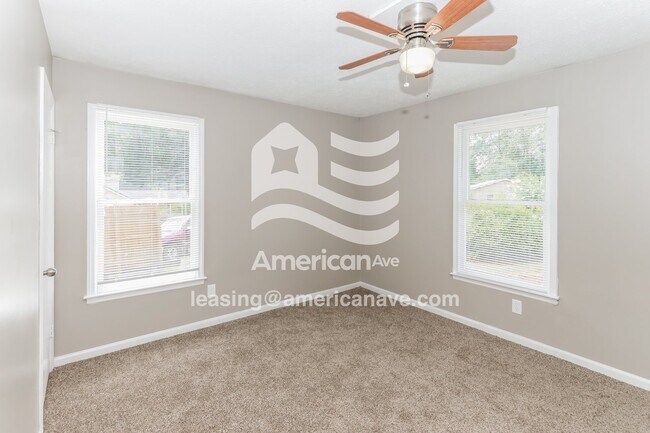 Building Photo - 145 Briarwood Cir