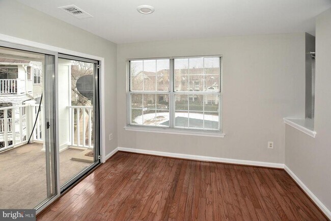 Building Photo - 5612 Willoughby Newton Dr