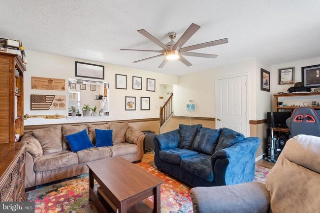 Building Photo - 520 Kingdom Ct