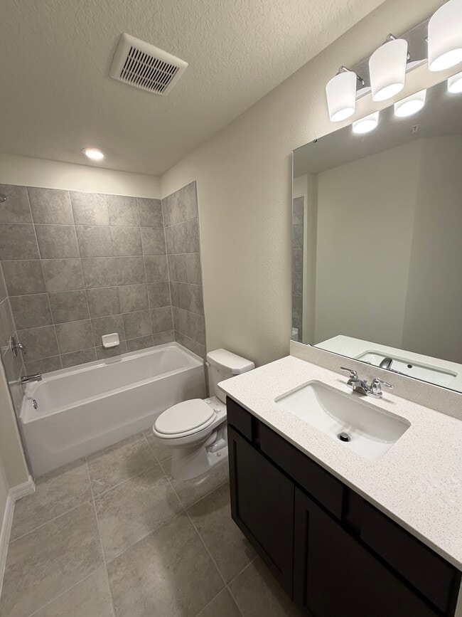 Building Photo - 110 Violet Vine Ln