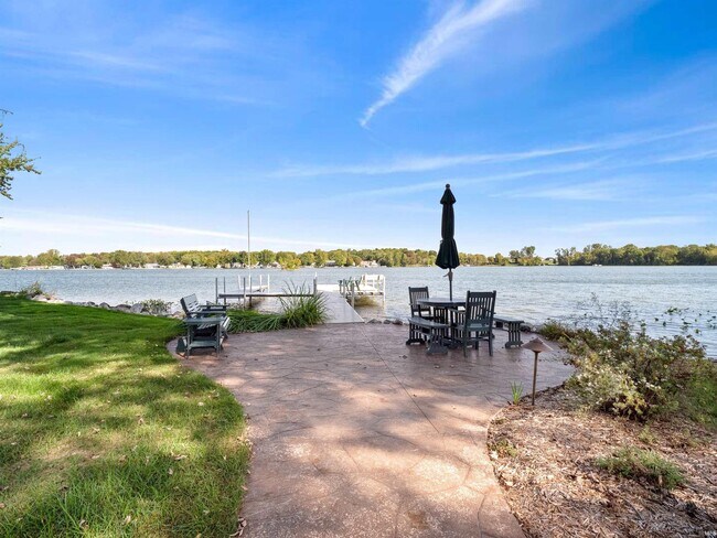 Building Photo - 1905 E 750 S