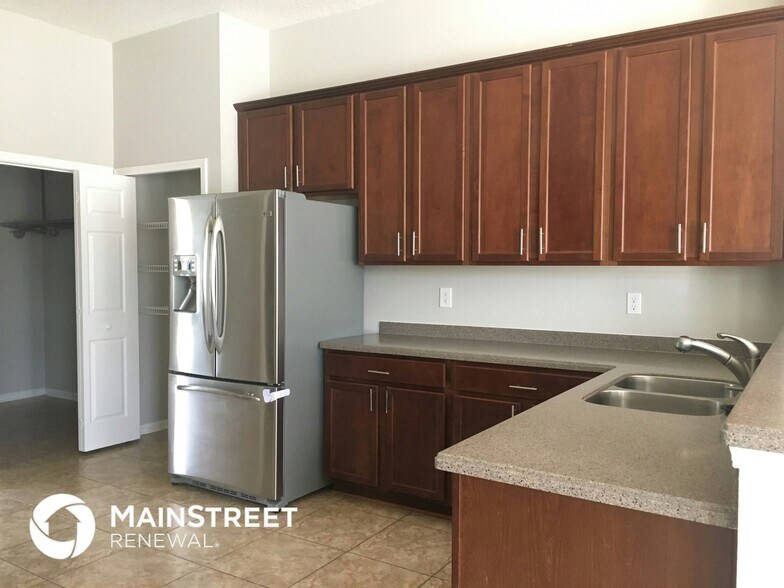 Building Photo - 9941 Rose Creek Ct