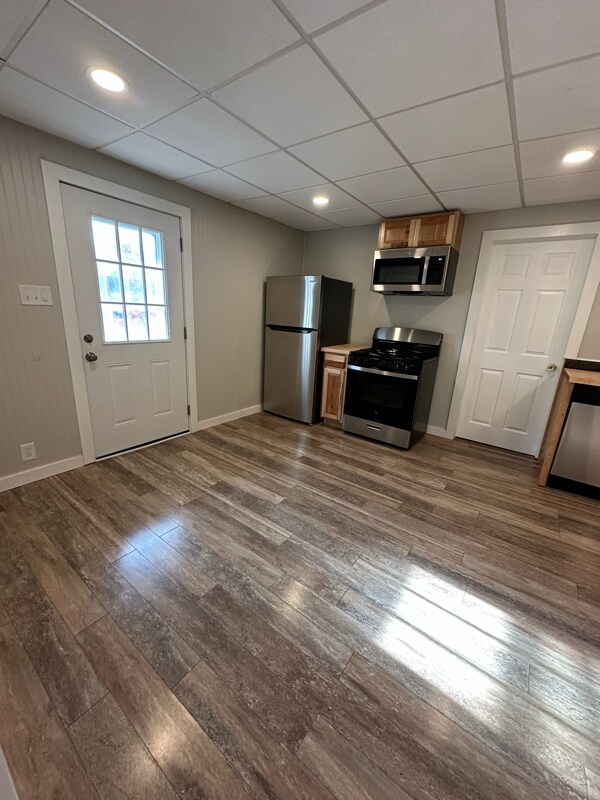 Building Photo - 904 7th Ave