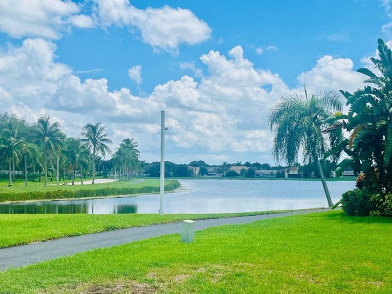 Building Photo - 6817 Barnwell Dr